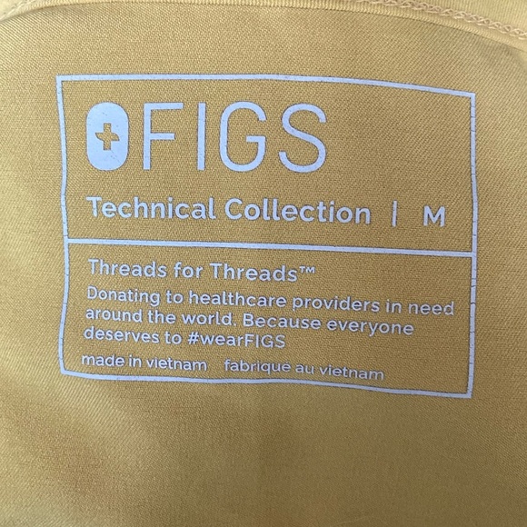 Figs Tecnical Yellow Short Sleeve Top size M - Picture 2 of 4